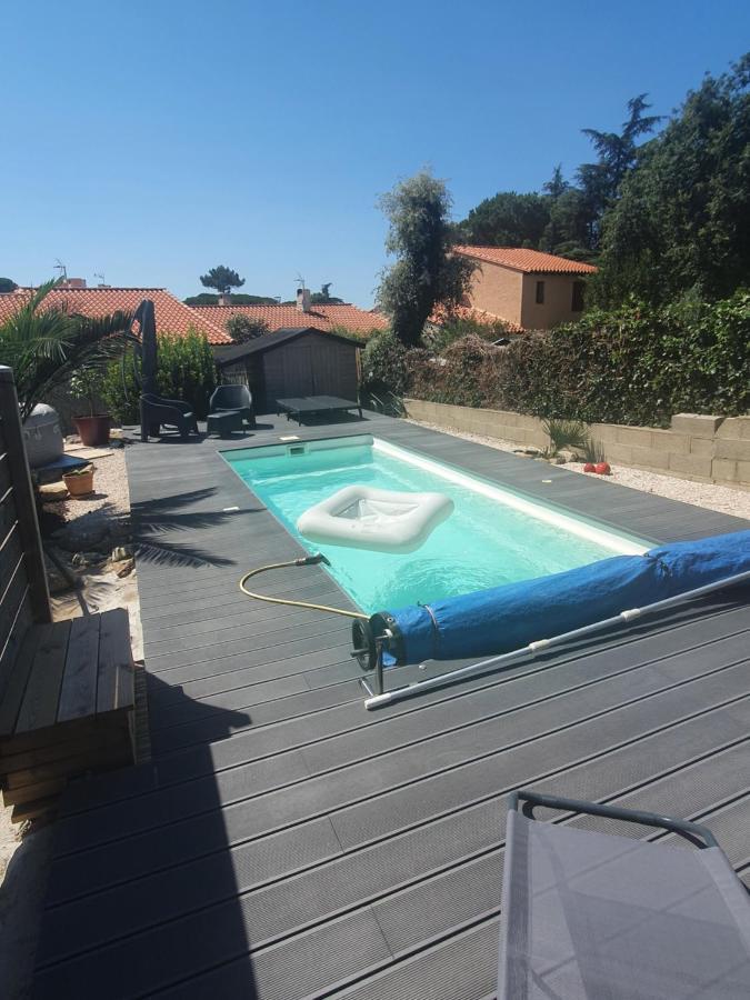 Appartamento T2 en rez de jardin de maison, avec piscine privée, draps et serviettes de toilette non fournis Argelès-sur-Mer Esterno foto