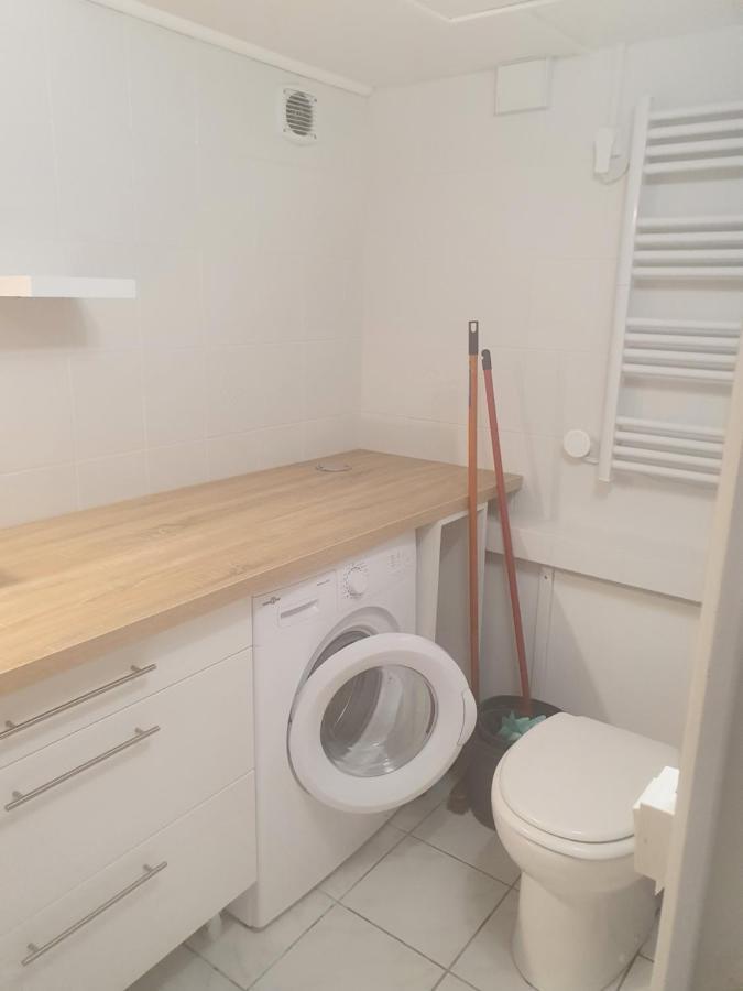 Appartamento T2 en rez de jardin de maison, avec piscine privée, draps et serviettes de toilette non fournis Argelès-sur-Mer Esterno foto