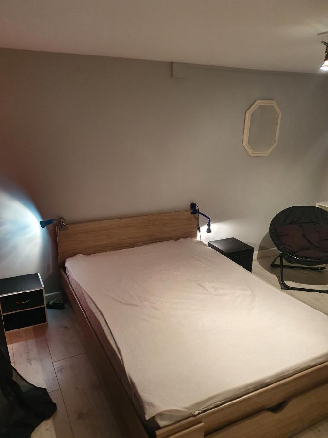 Appartamento T2 en rez de jardin de maison, avec piscine privée, draps et serviettes de toilette non fournis Argelès-sur-Mer Esterno foto